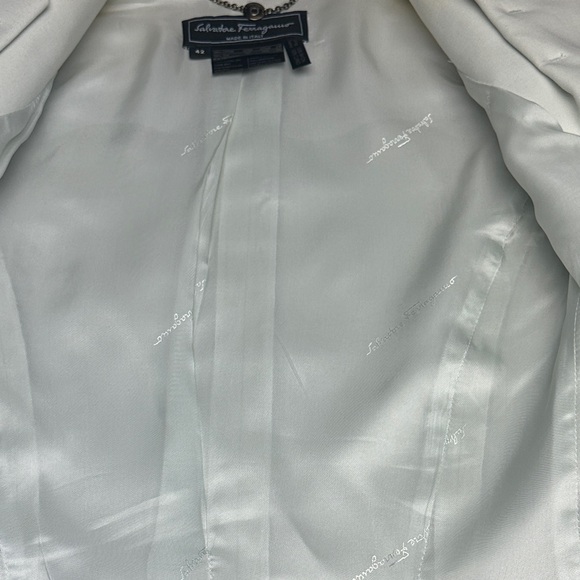 Salvatore Ferragamo Elegant White Women's Blazer and trousers SET, sz 40 IT/6 US - Picture 9 of 16